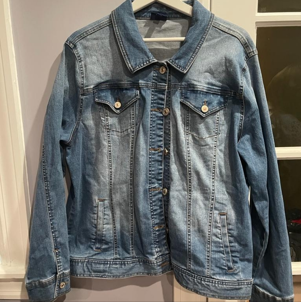 Nwot! Denim Button Down Collared Jacket - image 2